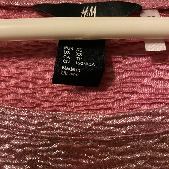 5 for $50 XS pink shiny Forever 21 top - loose fit - Picture 2 of 4